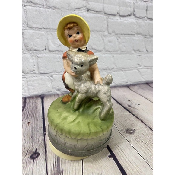 Vintage Little Girl Yellow Bonnet With Music Box Old Ceramic Figure - Picture 2 of 4